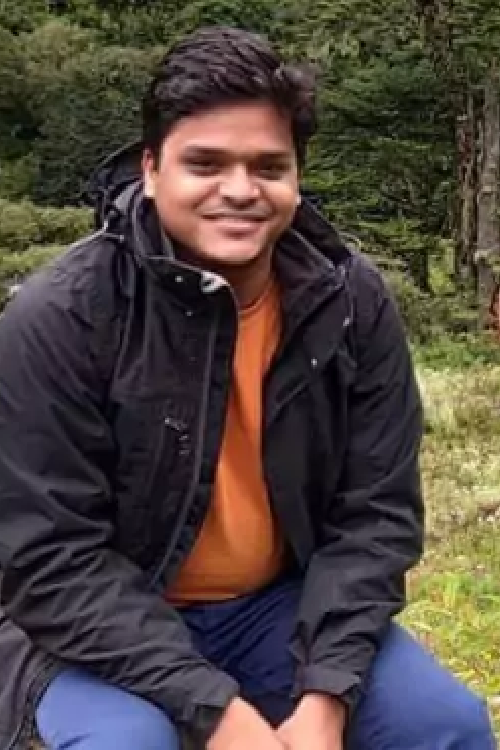 senior-marketing-manager-yoga